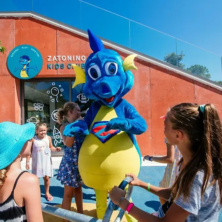 Zaton Holiday Glamping Tents Οργανωμένο κάμπινγκ Nin