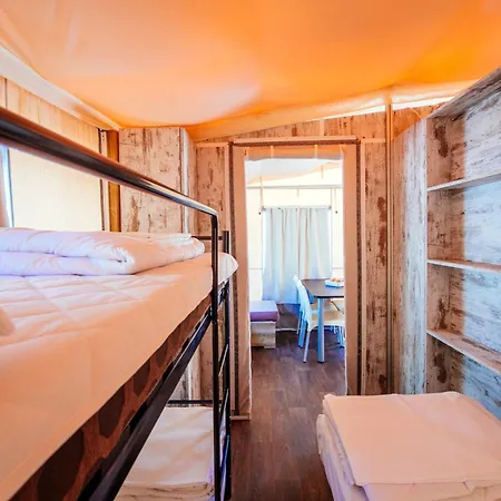 Zaton Holiday Glamping Tents * Nin