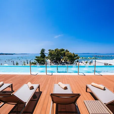 Zaton Holiday Resort Glamping Village 럭셔리텐트