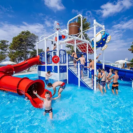 Zaton Holiday Resort Glamping Village
