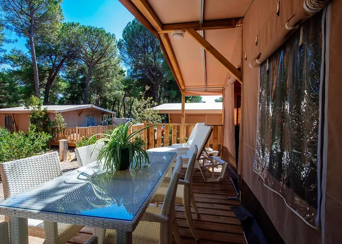 Zaton Holiday Resort Glamping Village Luxe tent