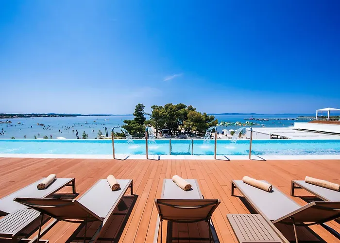 Zaton Holiday Resort Glamping Village 럭셔리텐트