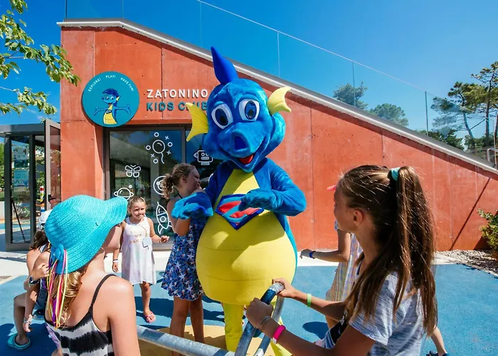 Zaton Holiday Resort Glamping Village 럭셔리텐트 닌