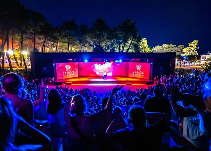 Zaton Holiday Resort Glamping Village *